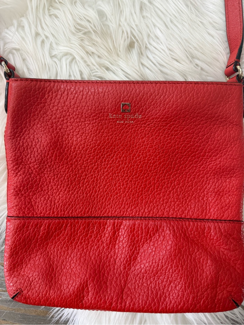 Kate Spade New York Southport Avenue Cora Red Pebbled Leather Crossbody Bag - Picture 3 of 8